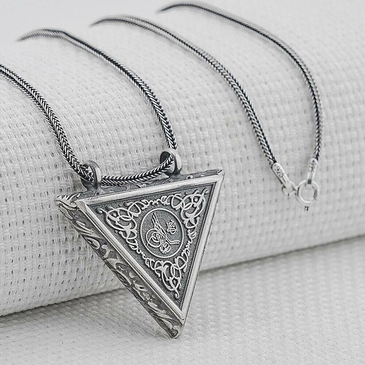 Osmanlı Tuğralı Üçgen Muska Kabi 925 Ayar Gümüş Erkek Kolye