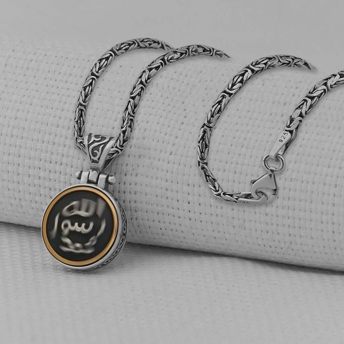 Allah Resulu Muhammet Sav Yazılı Ortası Dönen Kral Zincirli 925 Ayar Gümüş Erkek Kolye