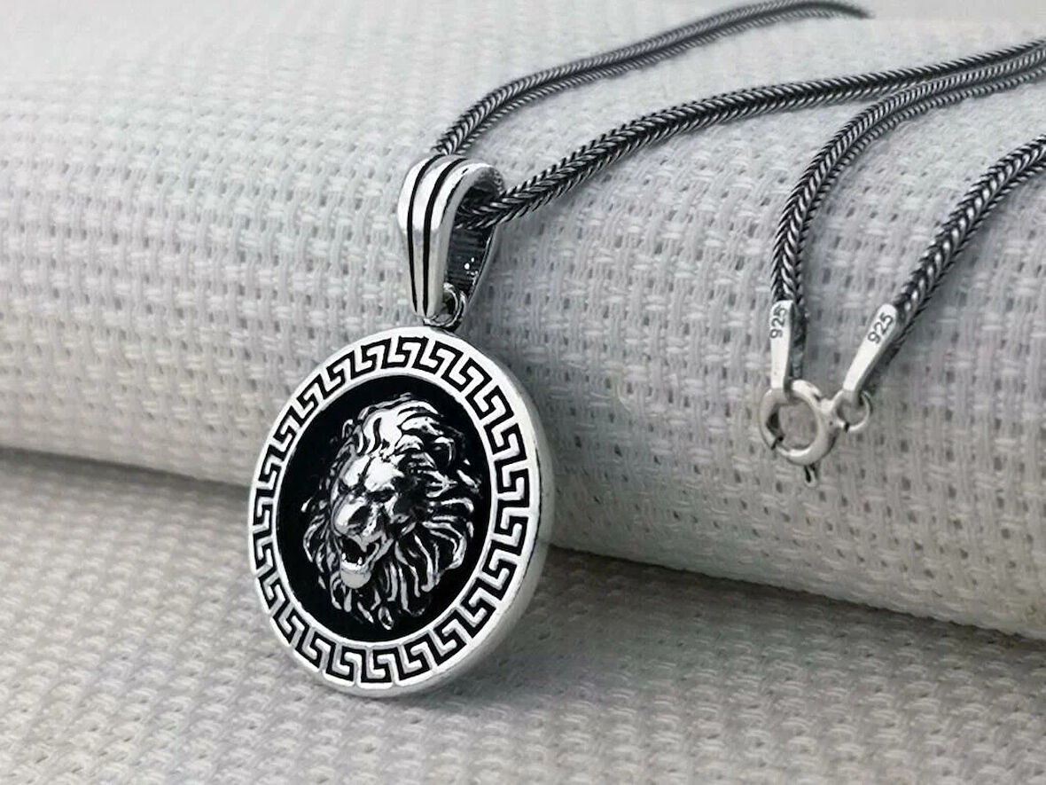Yuvarlak Aslan Figürlü Kral Zincirli  925 Ayar Gümüş Erkek Kolye