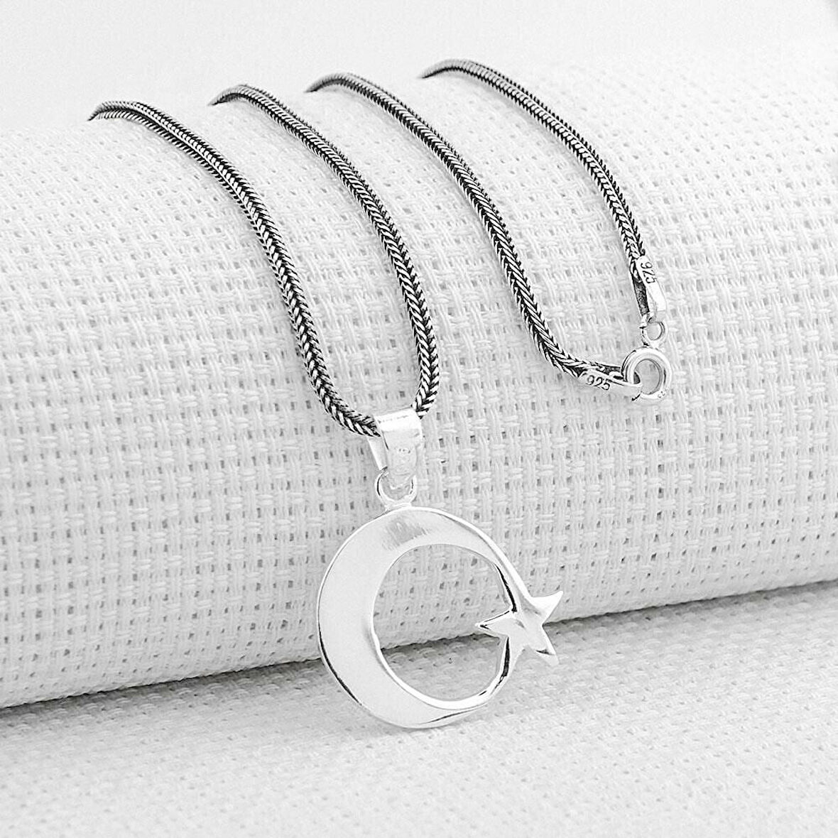 Ay Yıldız Tasarımlı  925 Ayar Gümüş Erkek Kolye