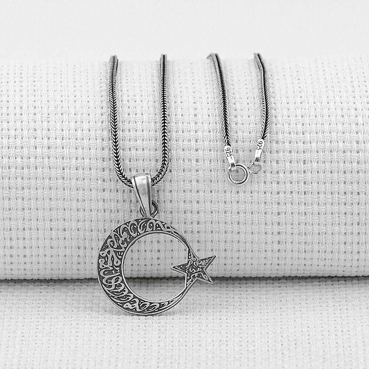 Ay Yıldız Tasarımlı Kelimeyi Tevhid Yazılı 925 Ayar Gümüş Erkek Kolye