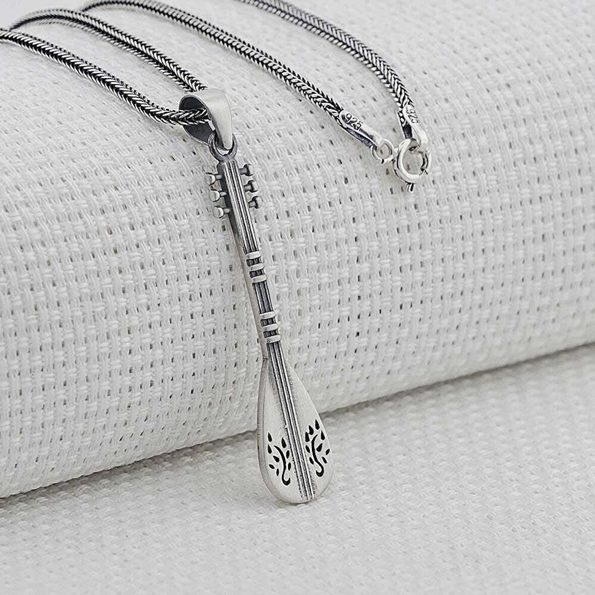 Bağlama Saz Tasarımlı 925 Ayar Gümüş Erkek Kolye