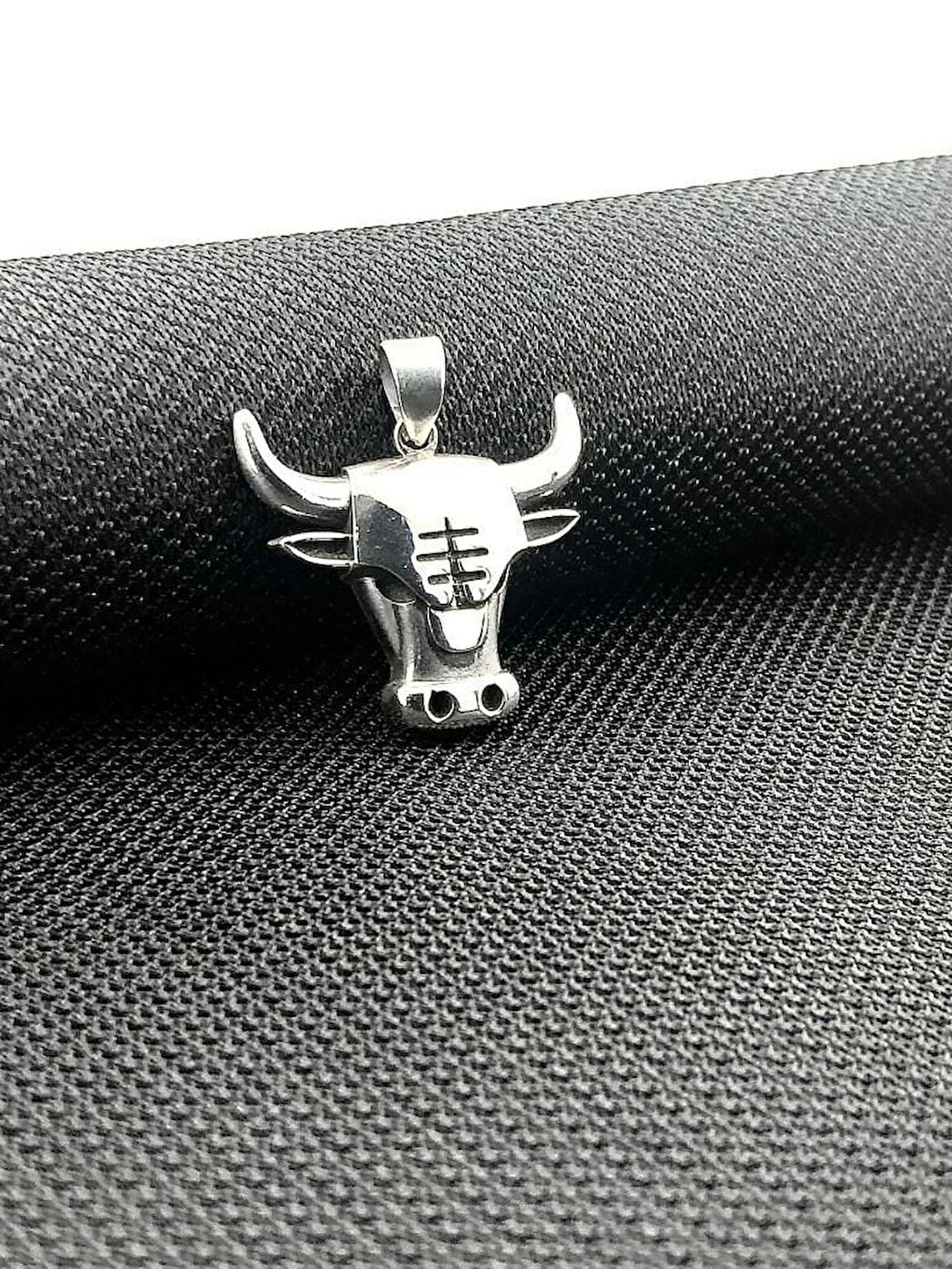 Boğa Kafası Tasarımlı 925 Ayar Gümüş Erkek Kolye Ucu