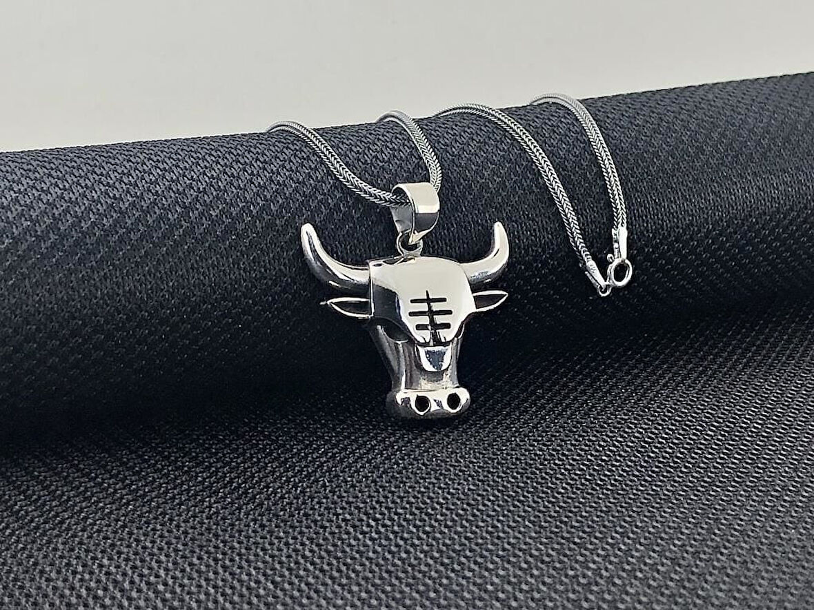 Boğa Kafası Tasarımlı 925 Ayar Gümüş Erkek Kolye