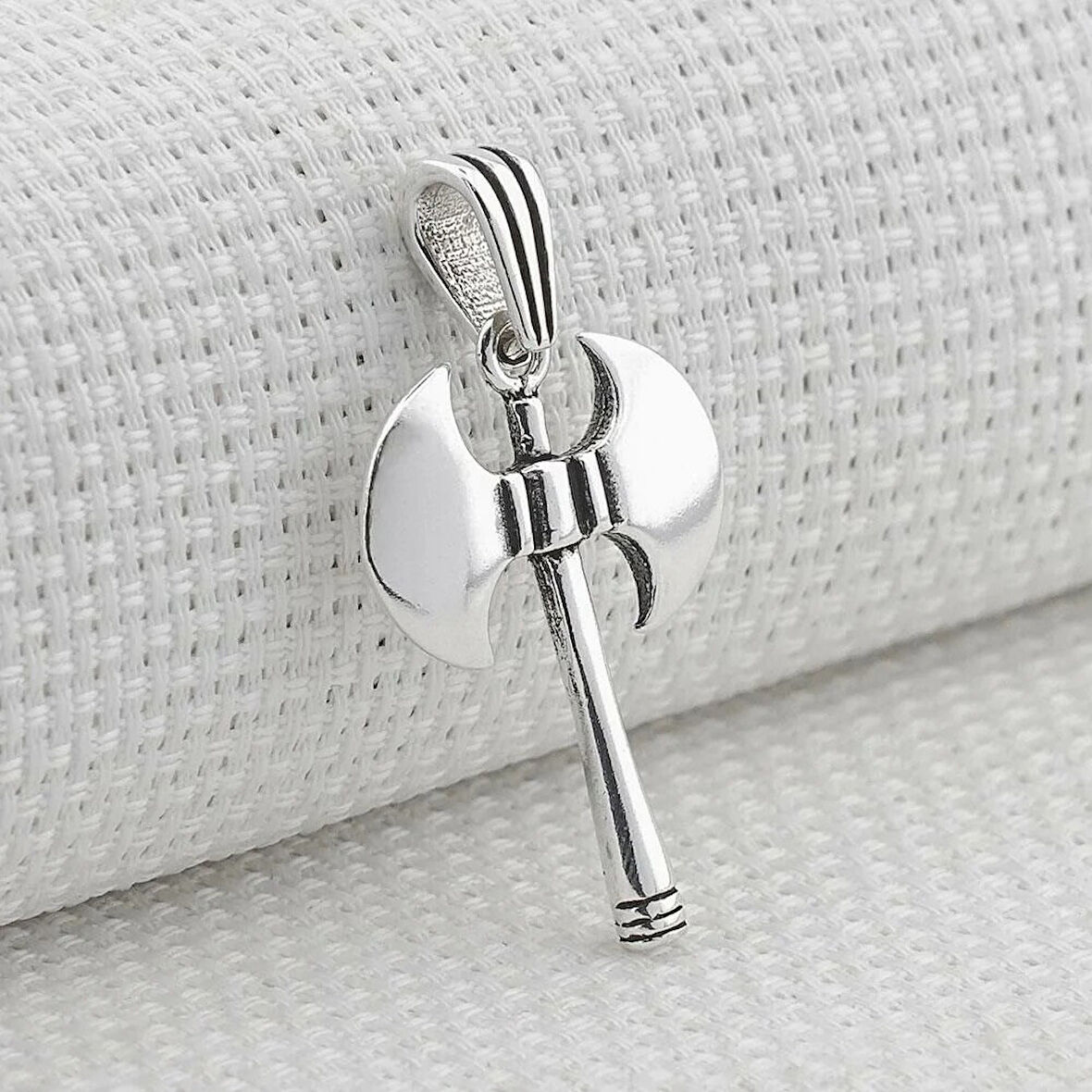 Çift Başlı Balta Tasarımlı 925 Ayar Gümüş Erkek Kolye Ucu