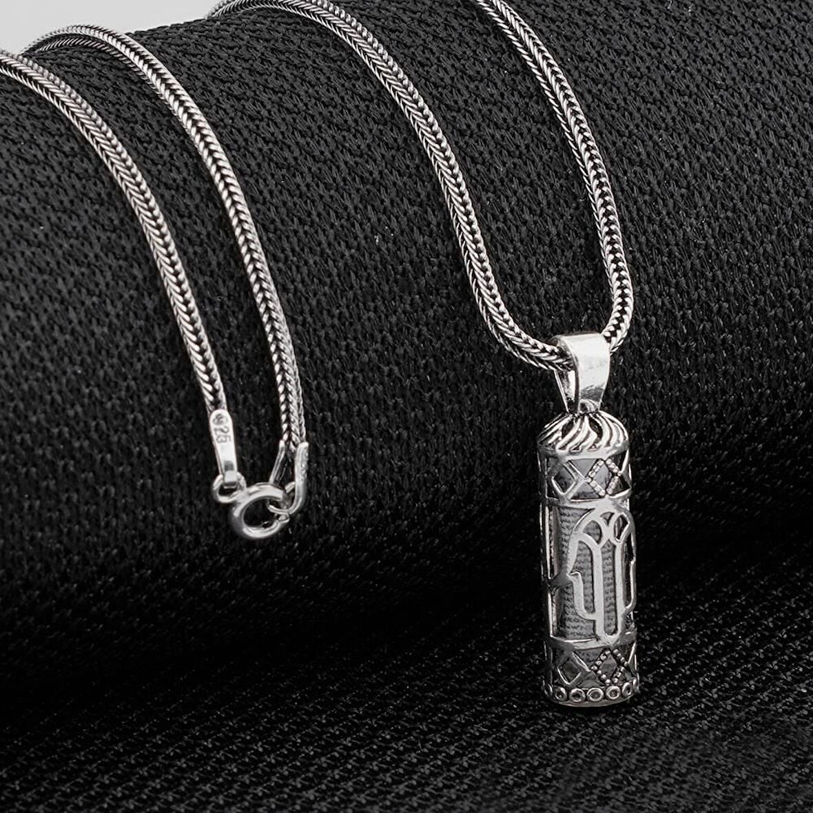 Silindir Tasarımlı Fatma Ananın Eli Kebir Dualı Cevşen 925 Ayar Gümüş Erkek Kolye