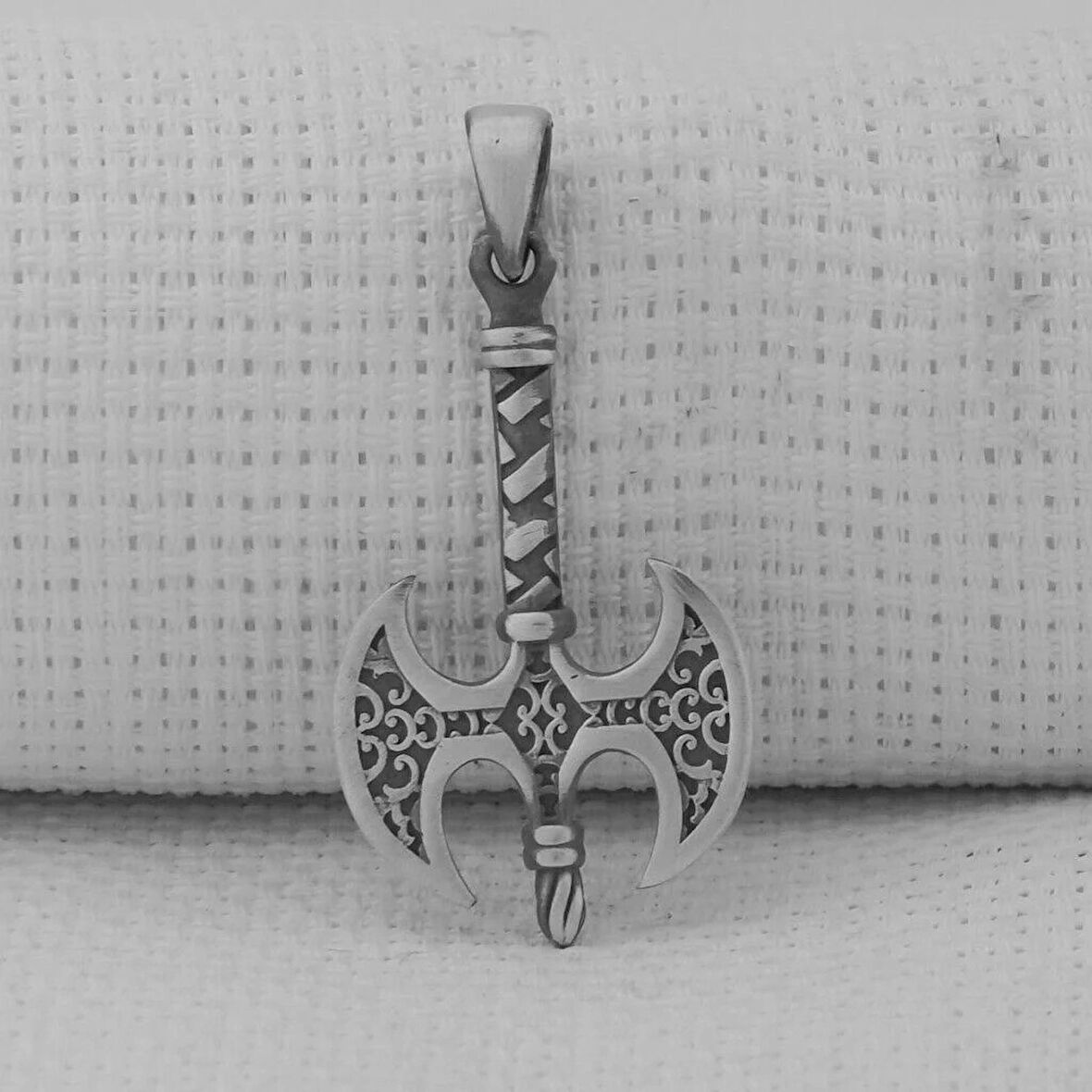 Çift Taraflı Balta Tasarımlı 925 Ayar Gümüş Erkek Kolye Ucu