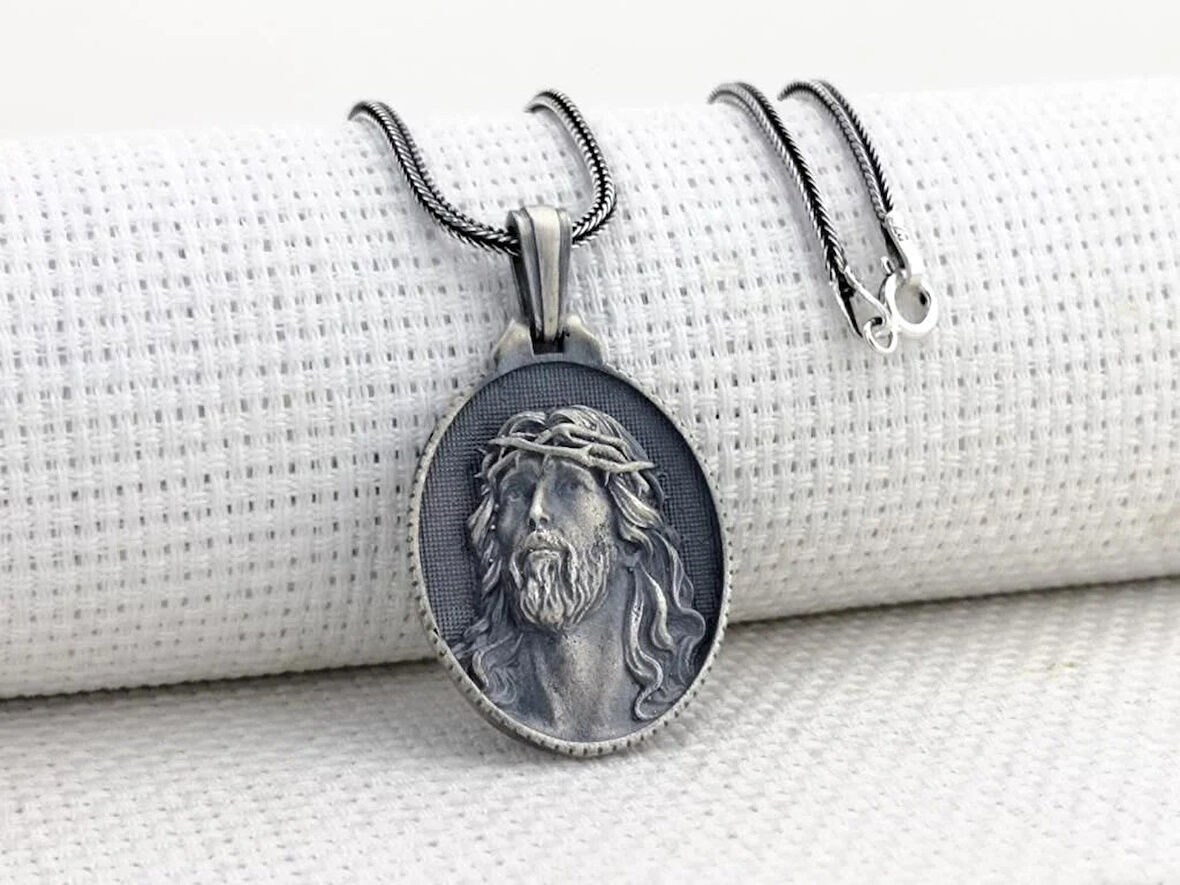 Hz İsa Dikenli Taçlı Üç Boyutlu 925 Ayar Gümüş Erkek Kolye