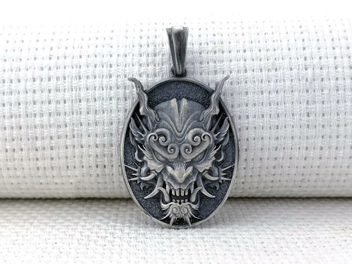 Japon Oni Maskesi Tasarımlı Üç Boyutlu 925 Ayar GümüşErkek Kolyesi Ucu