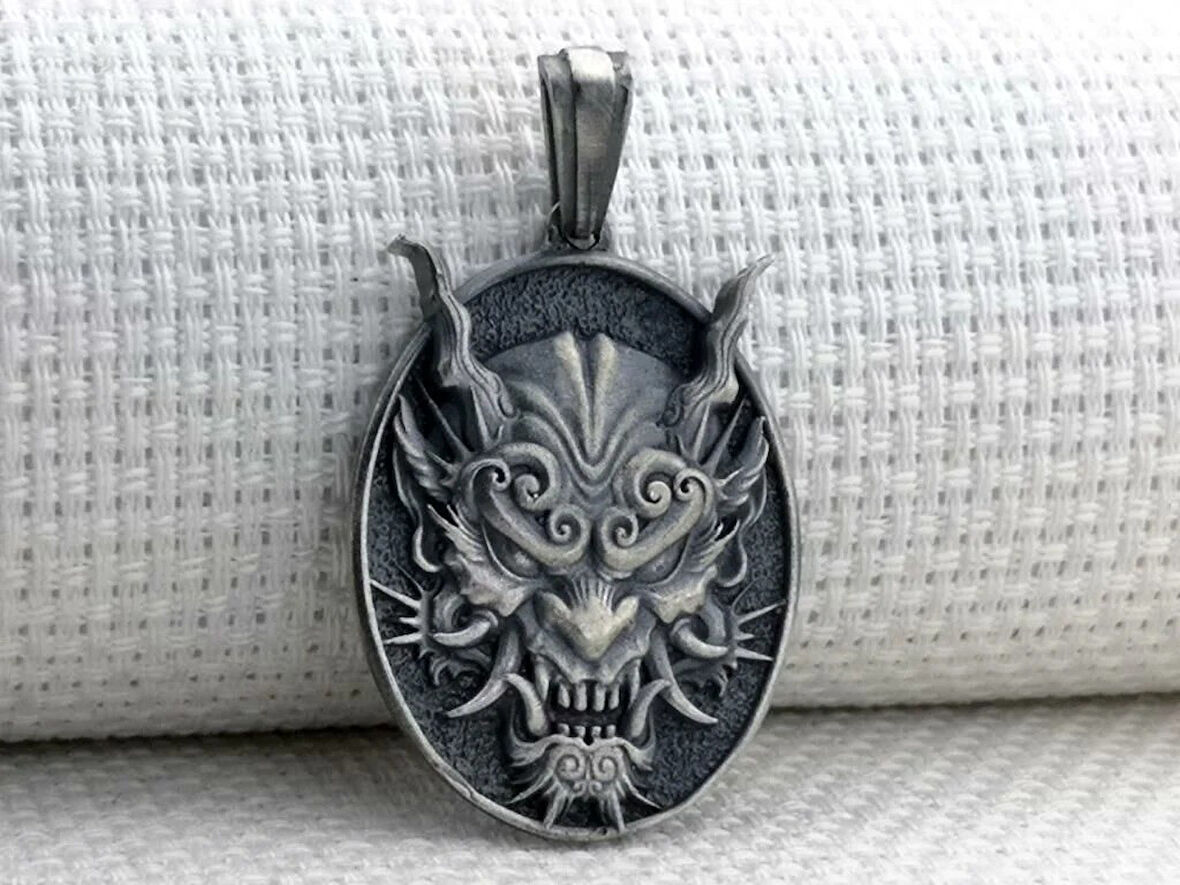 Japon Oni Maskesi Tasarımlı Üç Boyutlu 925 Ayar GümüşErkek Kolyesi Ucu