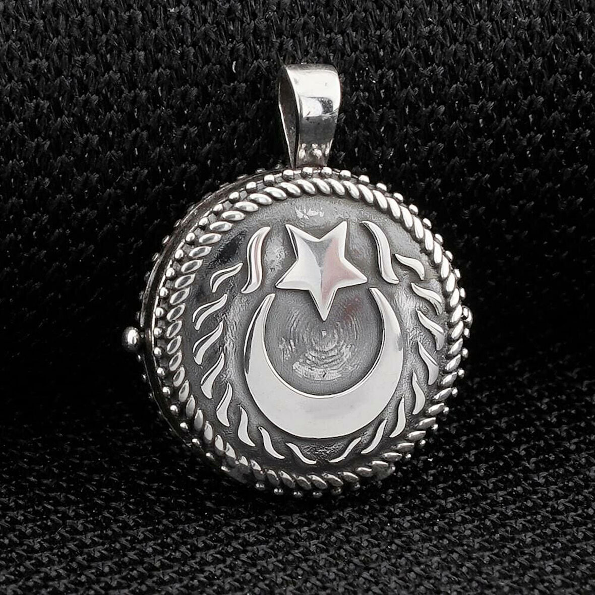 Ay Yıldız  925 Ayar Gümüş Erkek Kolye Ucu