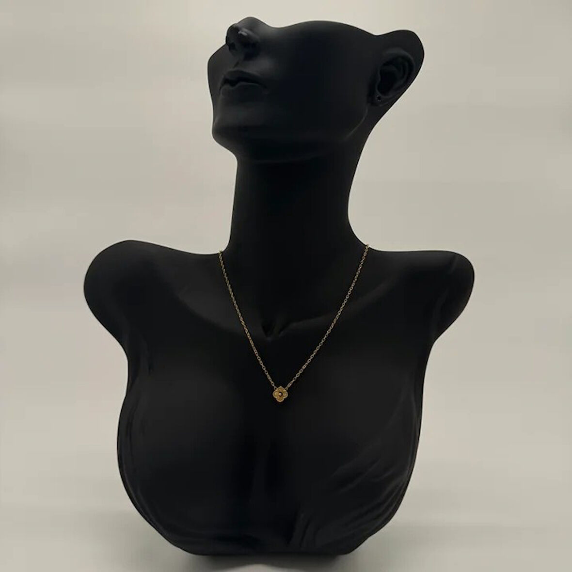 Çelik Gold Yonca Detay Minimal Kolye - Gold