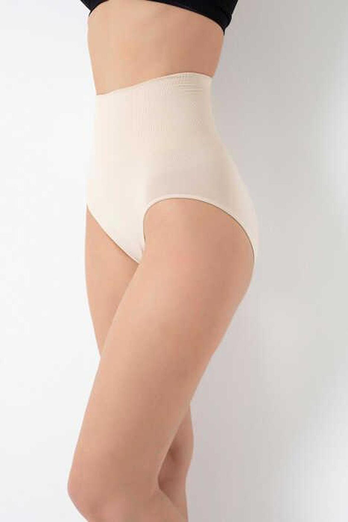 Anıl Kadın Dikişsiz Slip Korse