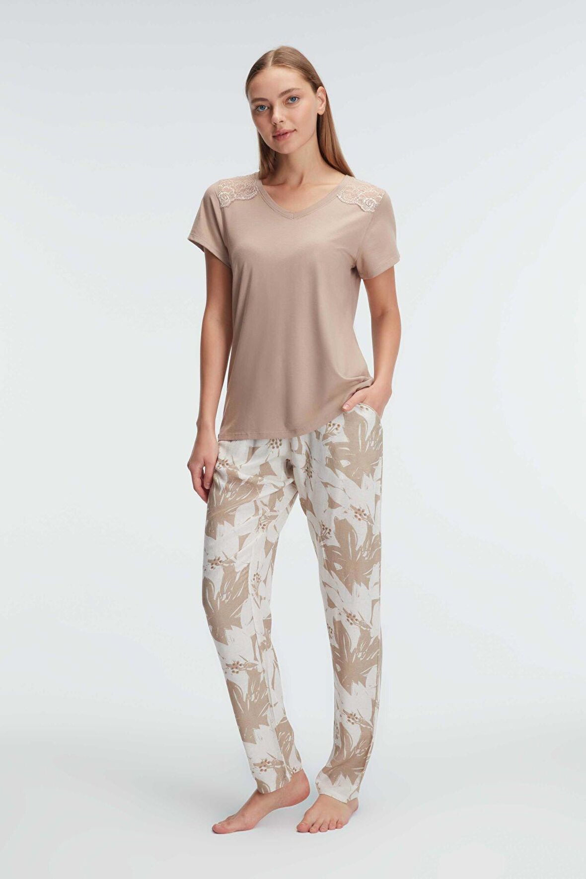 Anıl 9941 Kısa Kol Bisiklet Yaka Kadın Viskon Çiçek Desenli Yazlık Örme Dantel Detaylı Pijama Takımı