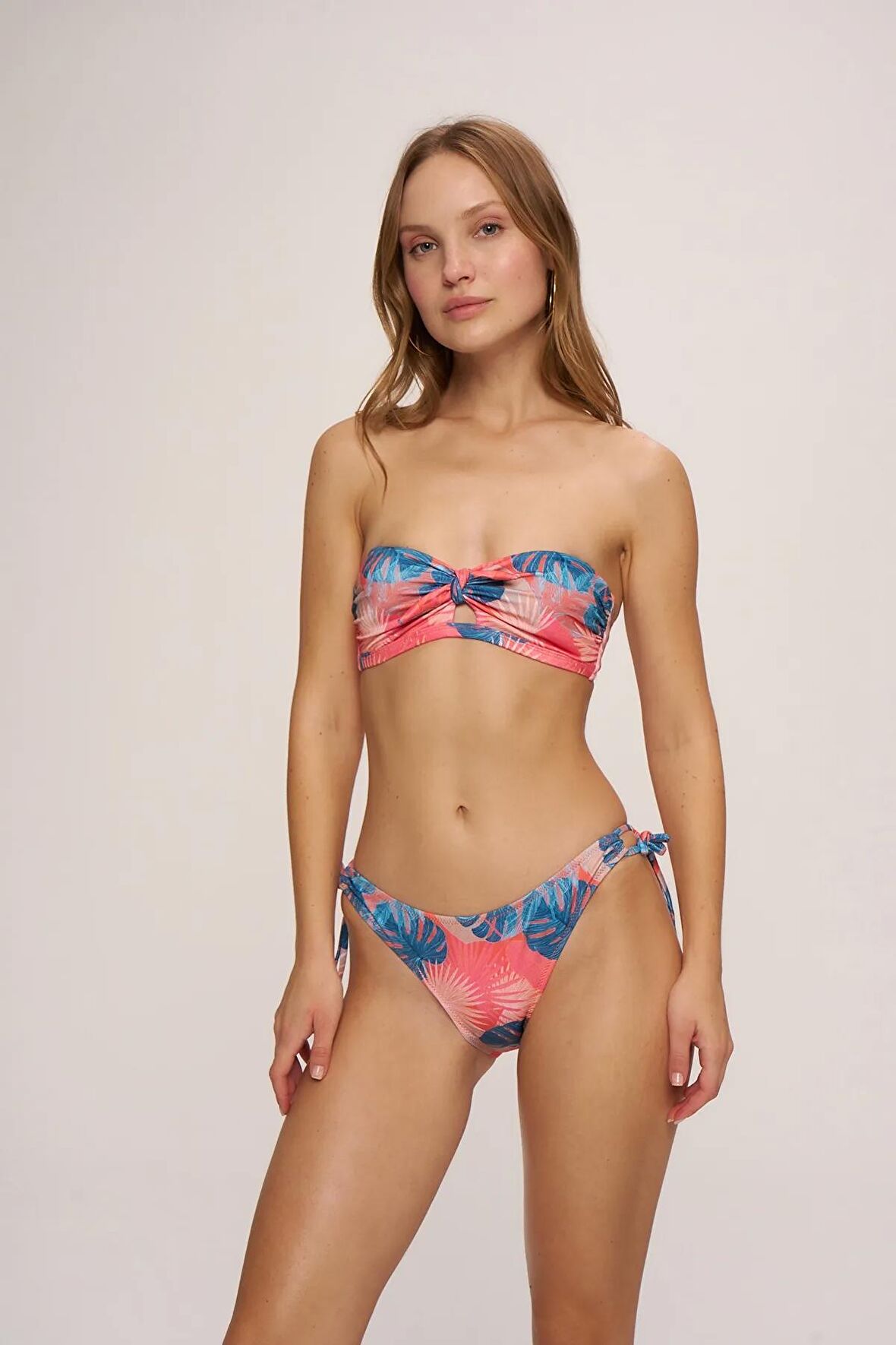 Hawai Yandan Bağcıklı Bikini Alt