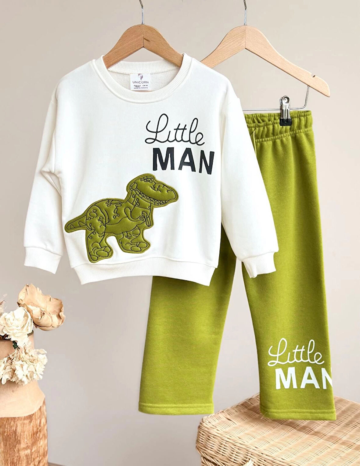 Dinazor Nakışlı Aplike Detaylı Sweatshirt ve Eşofman Takımı