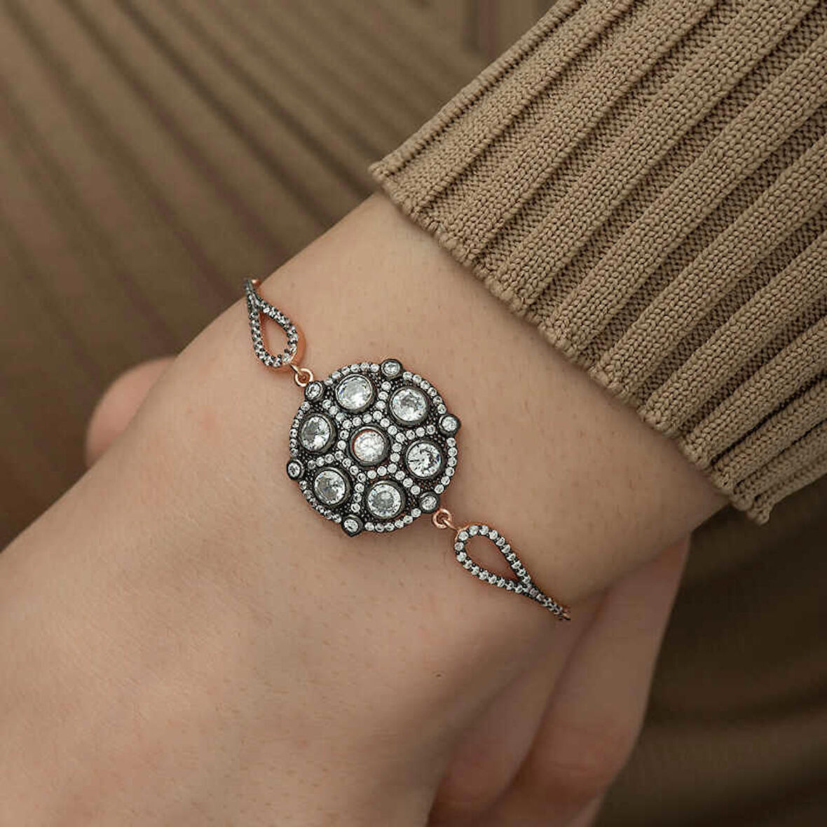 Gümüş Elmas Montür Bileklik