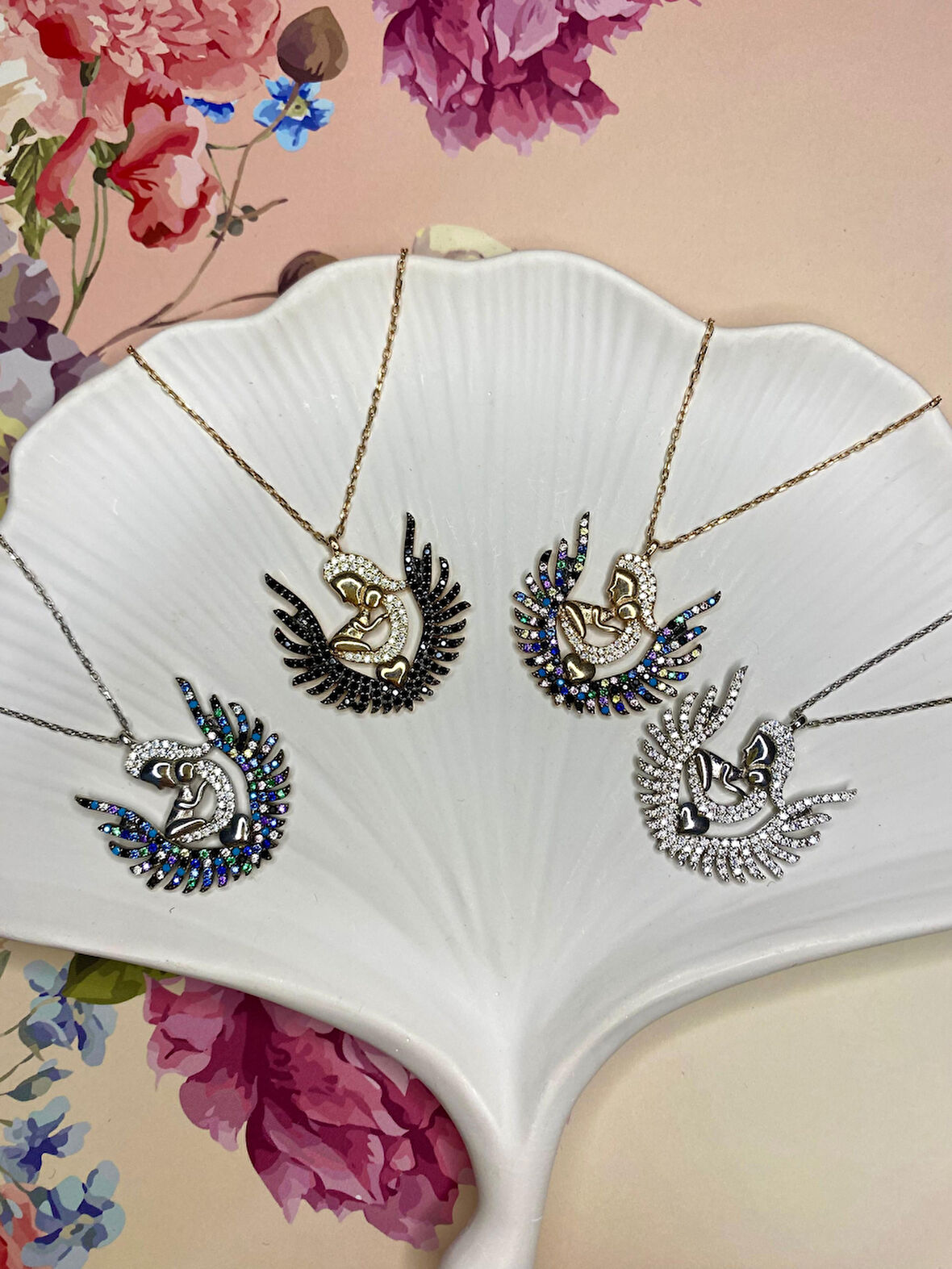 Anne Bebek Zirkontaş Gümüş 925 Ayar Kolye