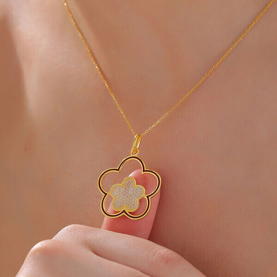 Gold Çiçegi 925 Ayar Gümüş Kadın Kolye