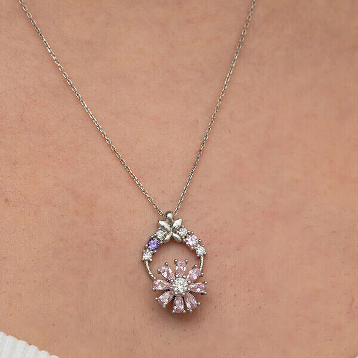 Pembe Dönen Zirkon Taşlı Çiçek 925 Ayar Gümüş Kadın Kolye
