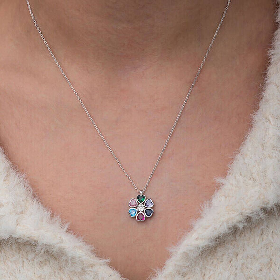 Renkli Kalpli Çiçek 925 Ayar Gümüş Kadın Kolye