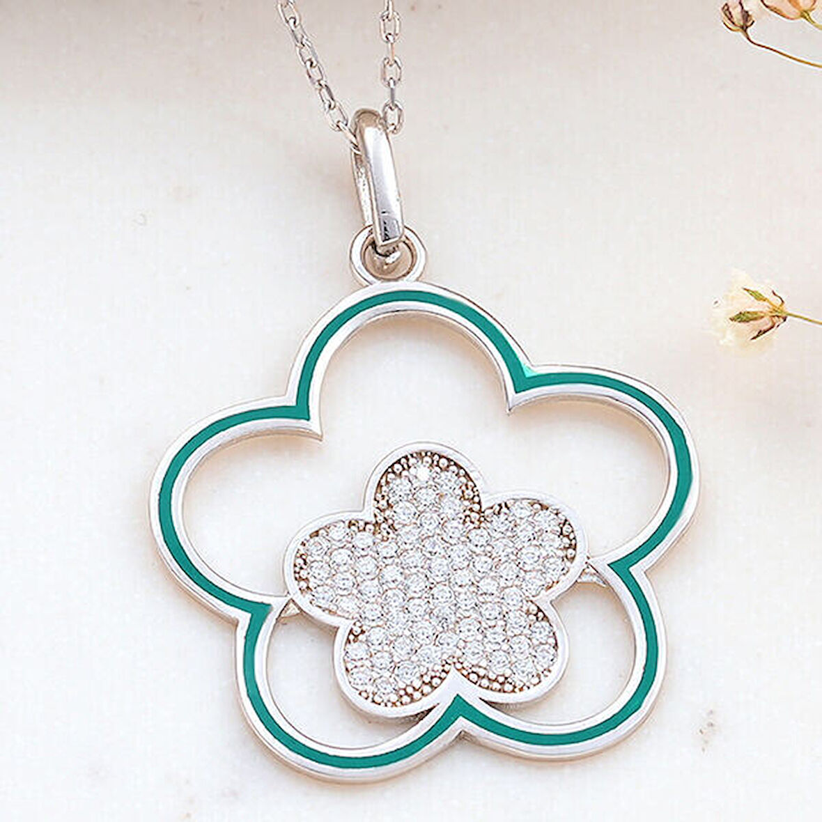 Çiçek Desenli  925 Ayar Gümüş Kadın Kolye