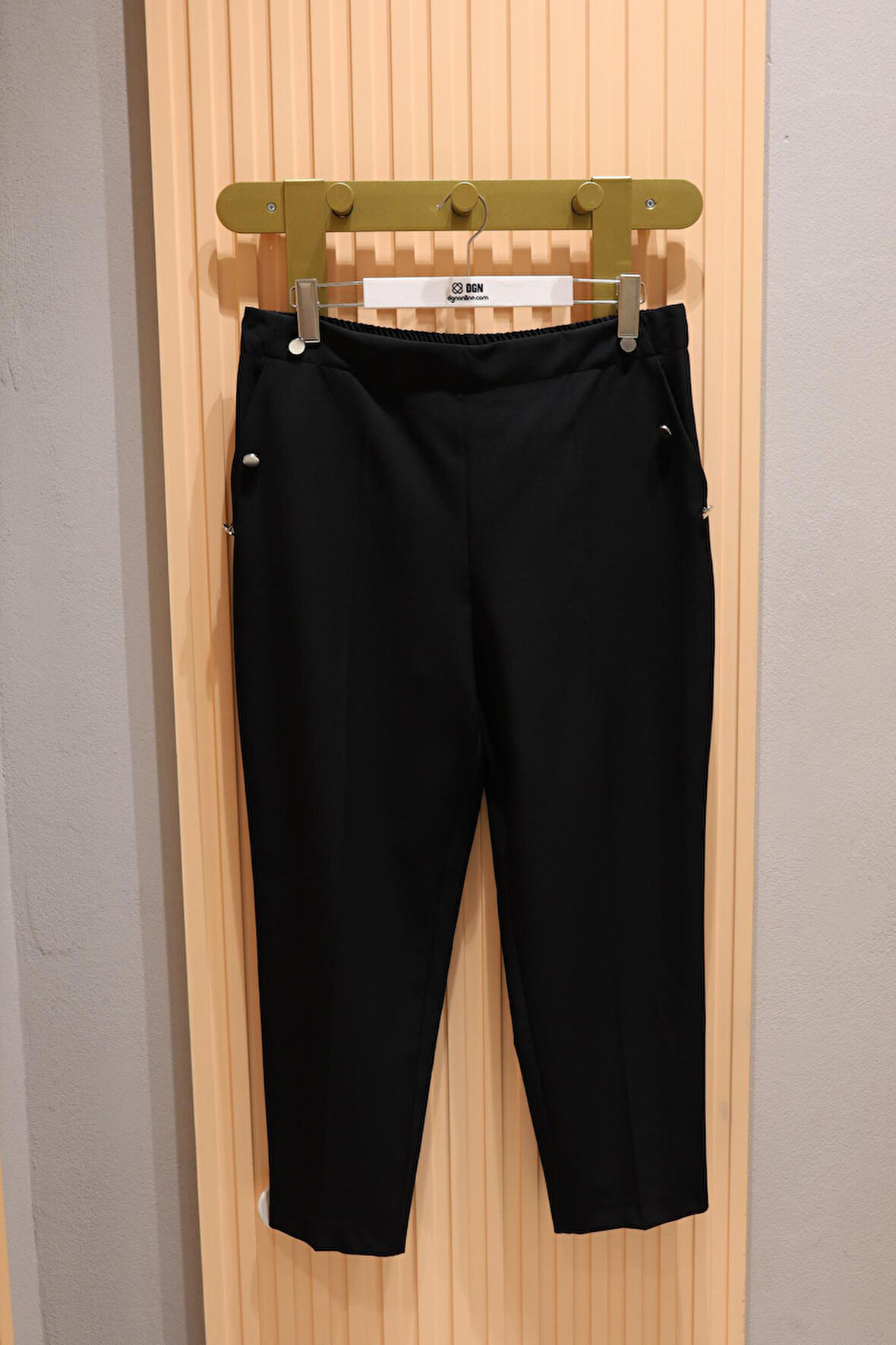 Modailgi Ilg241Pnt04521 Kadın Arka Kemeri Lastikli Cebi Düğme Detaylı Pantolon