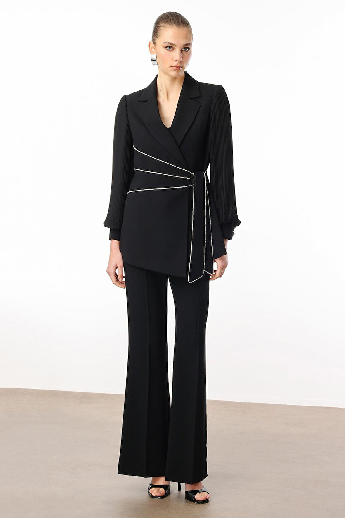 Moda İlgi Kadın Kolları Piliseli Şerit Aksesuarlı Ceket 5008 Siyah