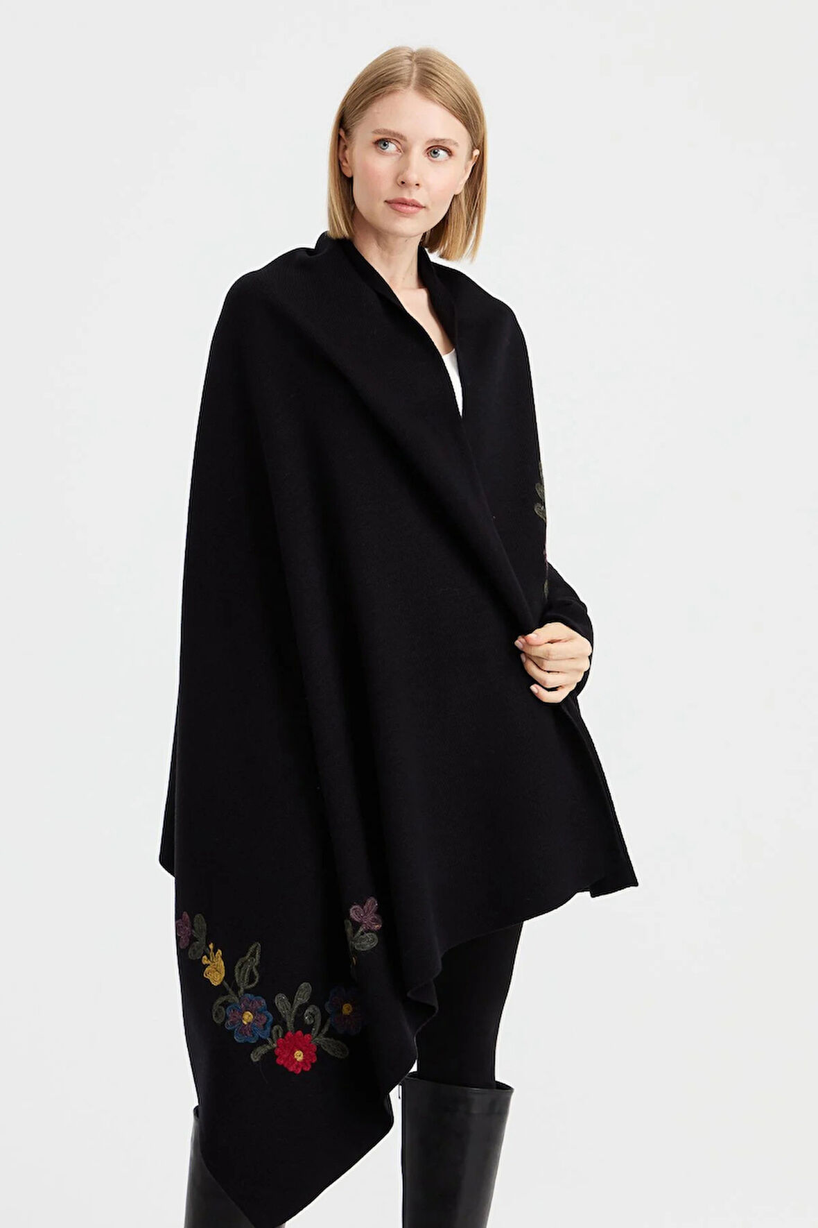 Desen Triko Kadın Köşeleri Nakış İşlemeli Şal 23022 Siyah