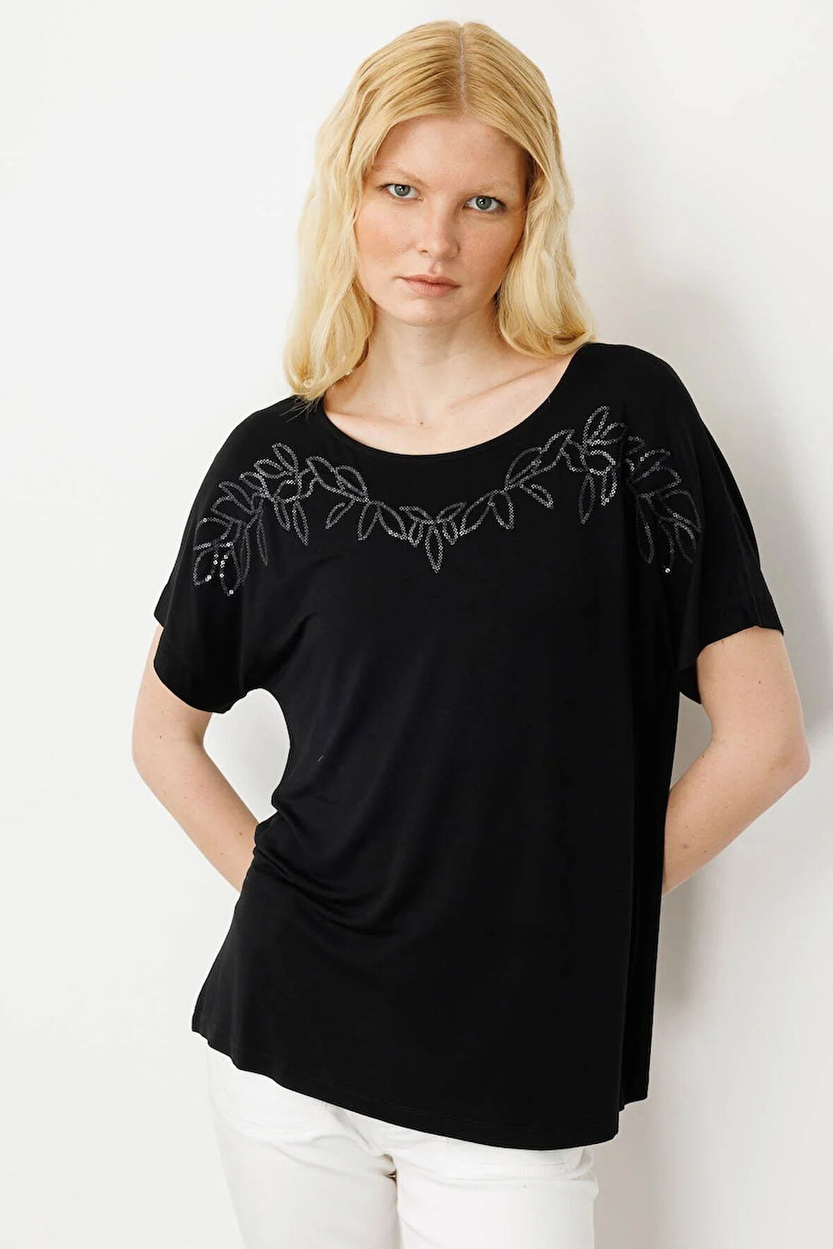 Desen Triko Kadın Sıfır Yaka Boncuk İşlemeli Penye T-Shirt 25859 Siyah