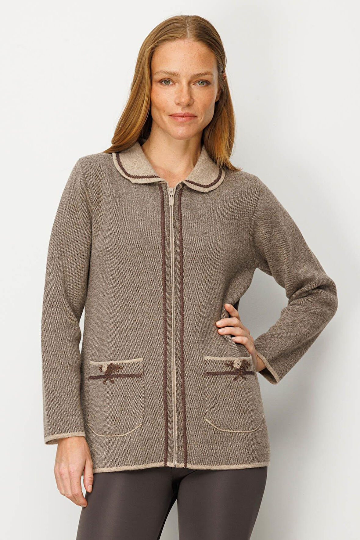 Desen Triko Kadın Polo Yaka Cebi Nakış İşlemeli Yün Hırka 25032 K. Bej