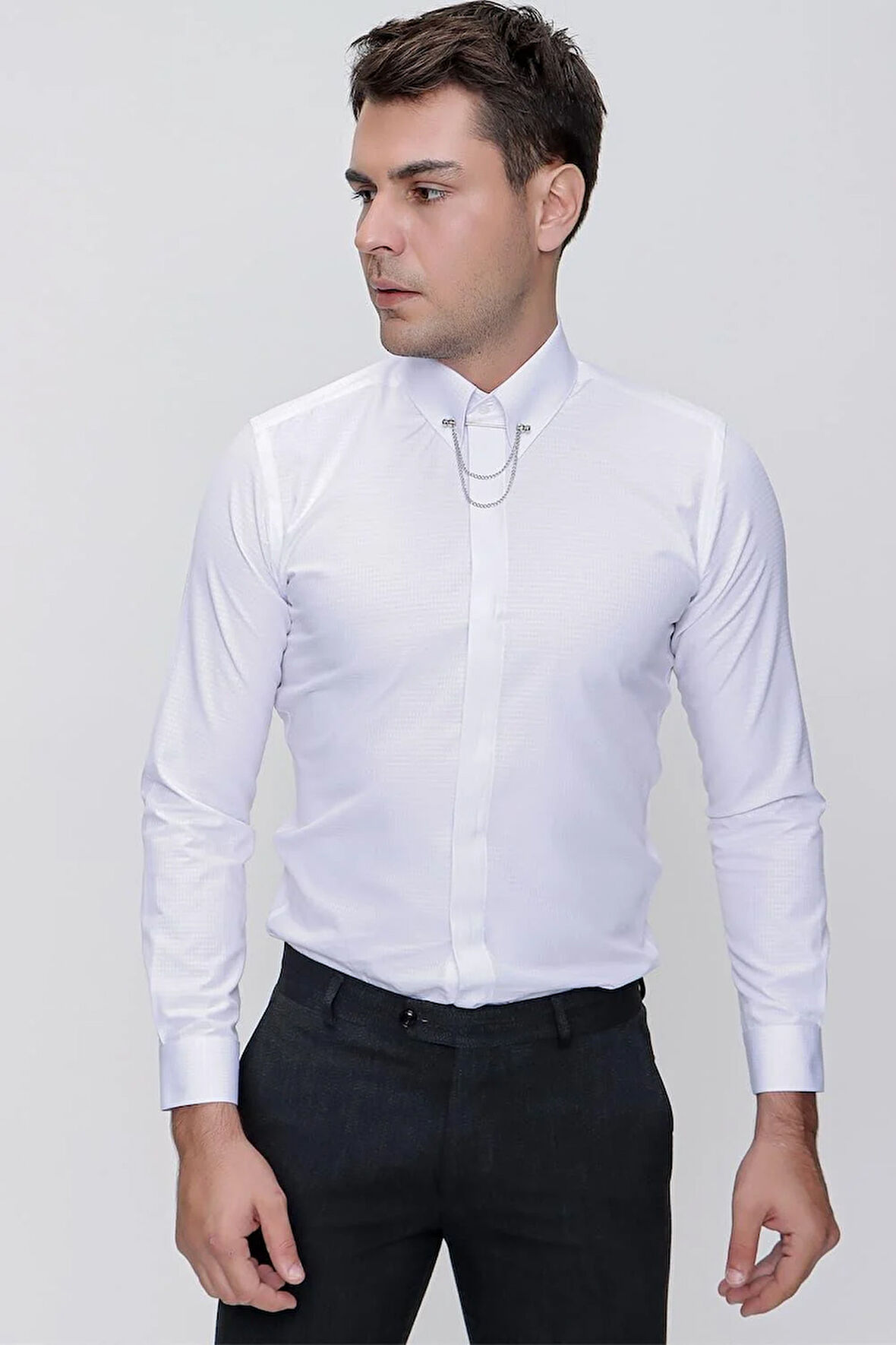 GK 629 Beyaz Klasik Gömlek