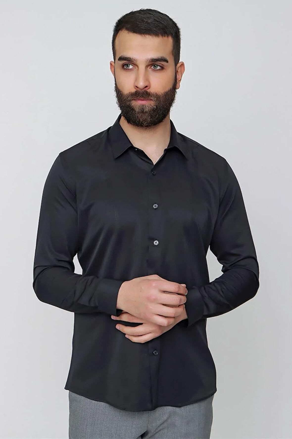 GK 635 Siyah Klasik Gömlek