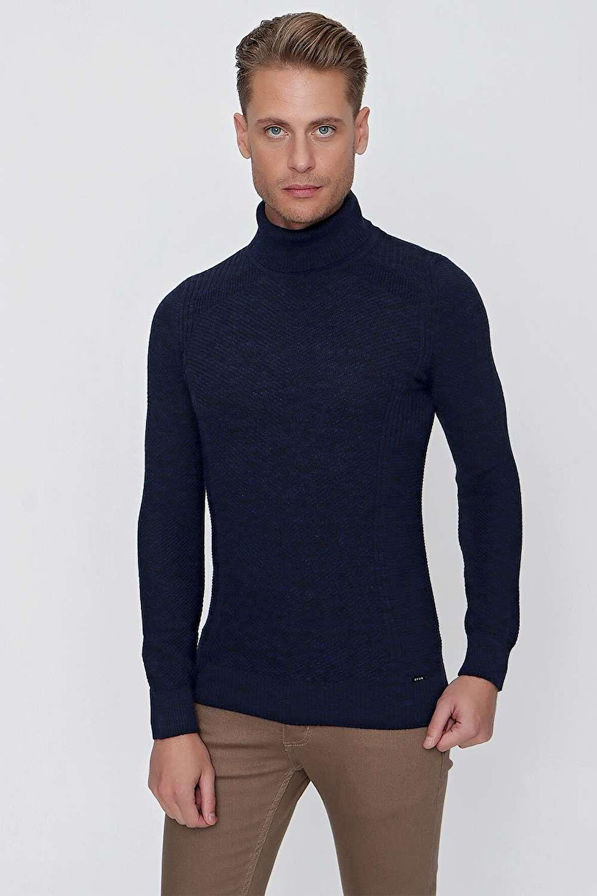 TR 847 Slim Fit Lacivert Klasik Triko