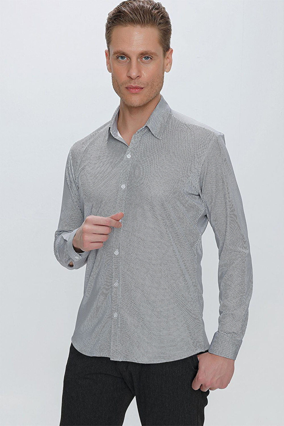 G 1526 Slim Fit Beyaz Spor Gömlek