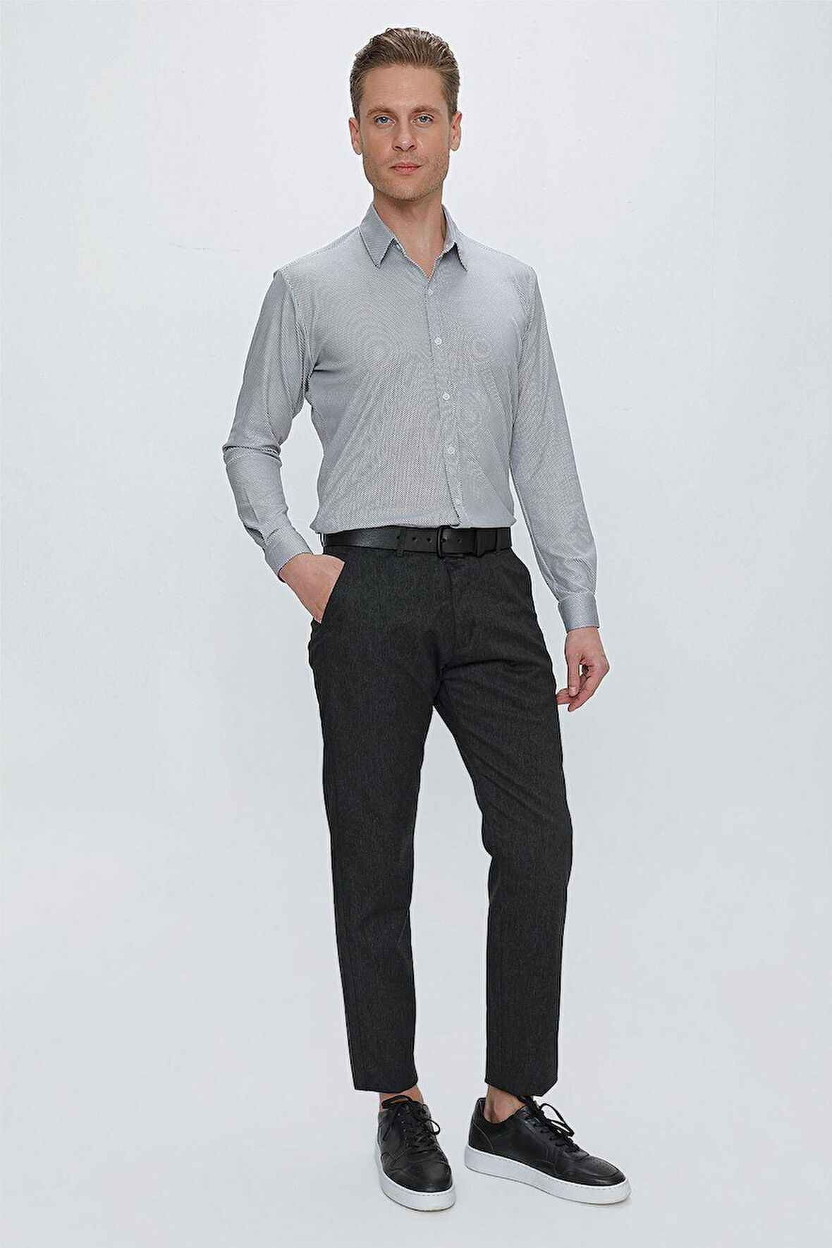 P 1104 Slim Fit Siyah Spor Pantolon