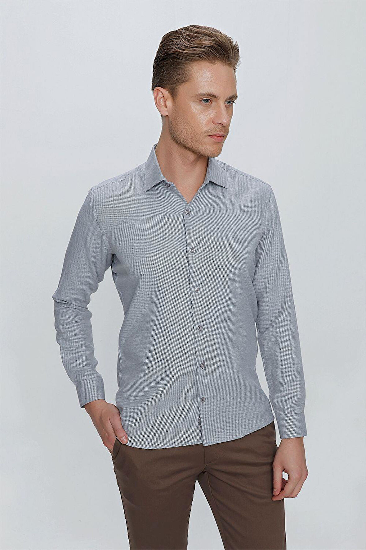 GK 672 Slim Fit Siyah Klasik Gömlek