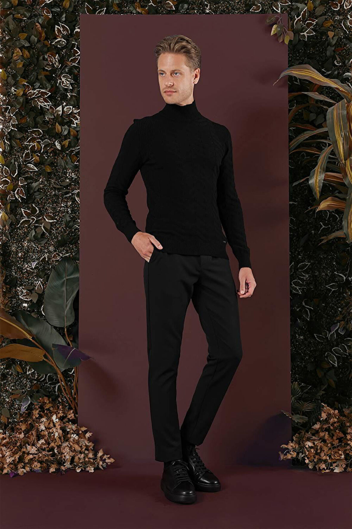 P 1135 Slim Fit Siyah Spor Pantolon