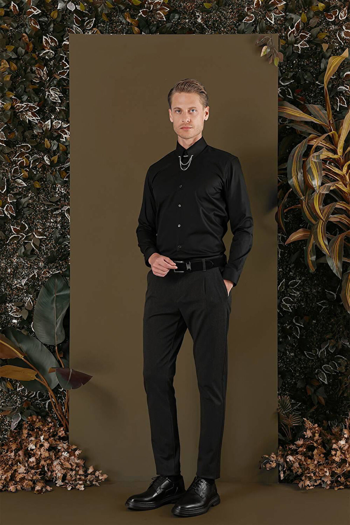 GK 704 Slim Fit Siyah Klasik Gömlek