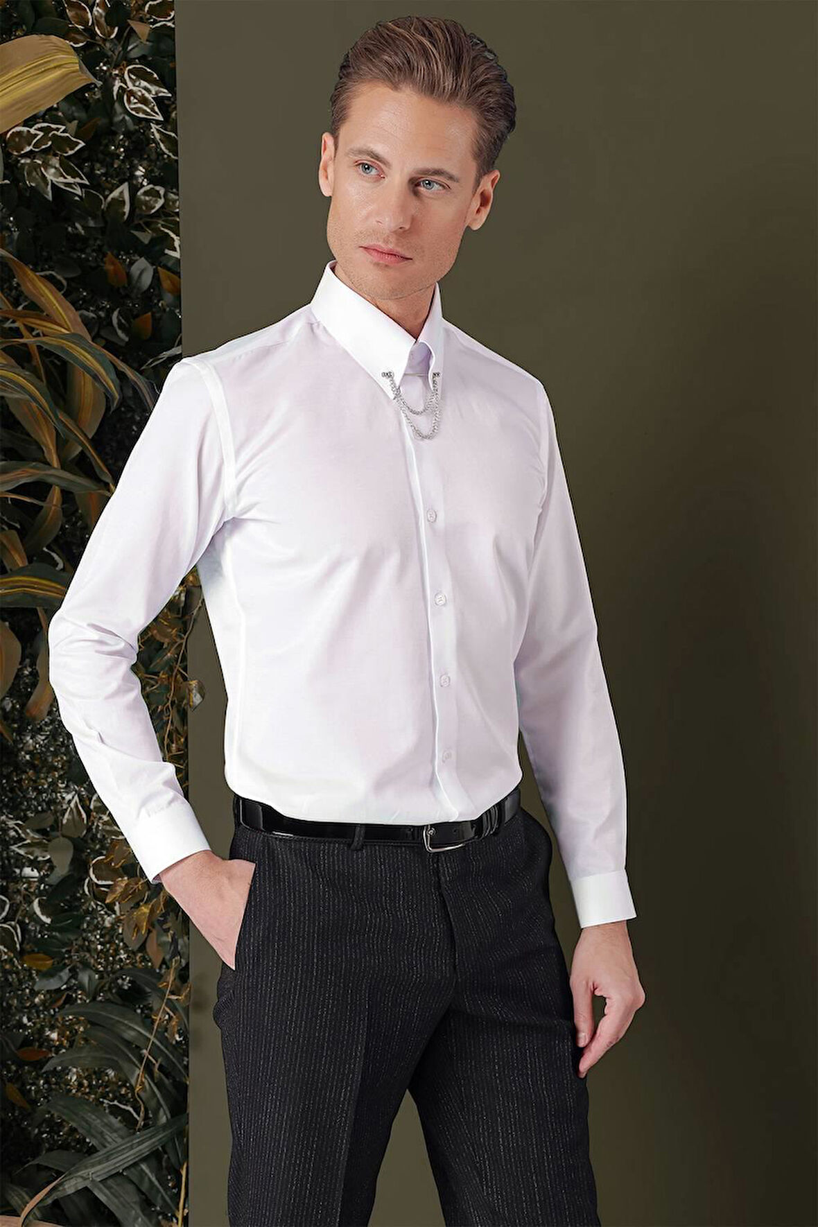 GK 710 Slim Fit Beyaz Klasik Gömlek