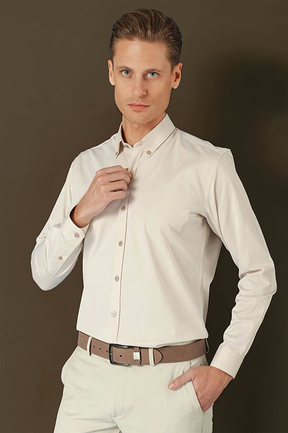 GK 711 Slim Fit Bej Klasik Gömlek