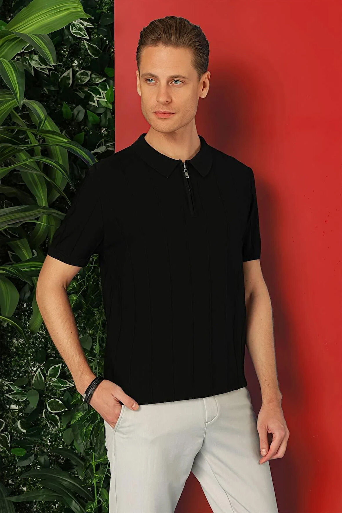 Tr 865 Slim Fit Fermuarlı Polo Yaka Kısa Kol Siyah Triko