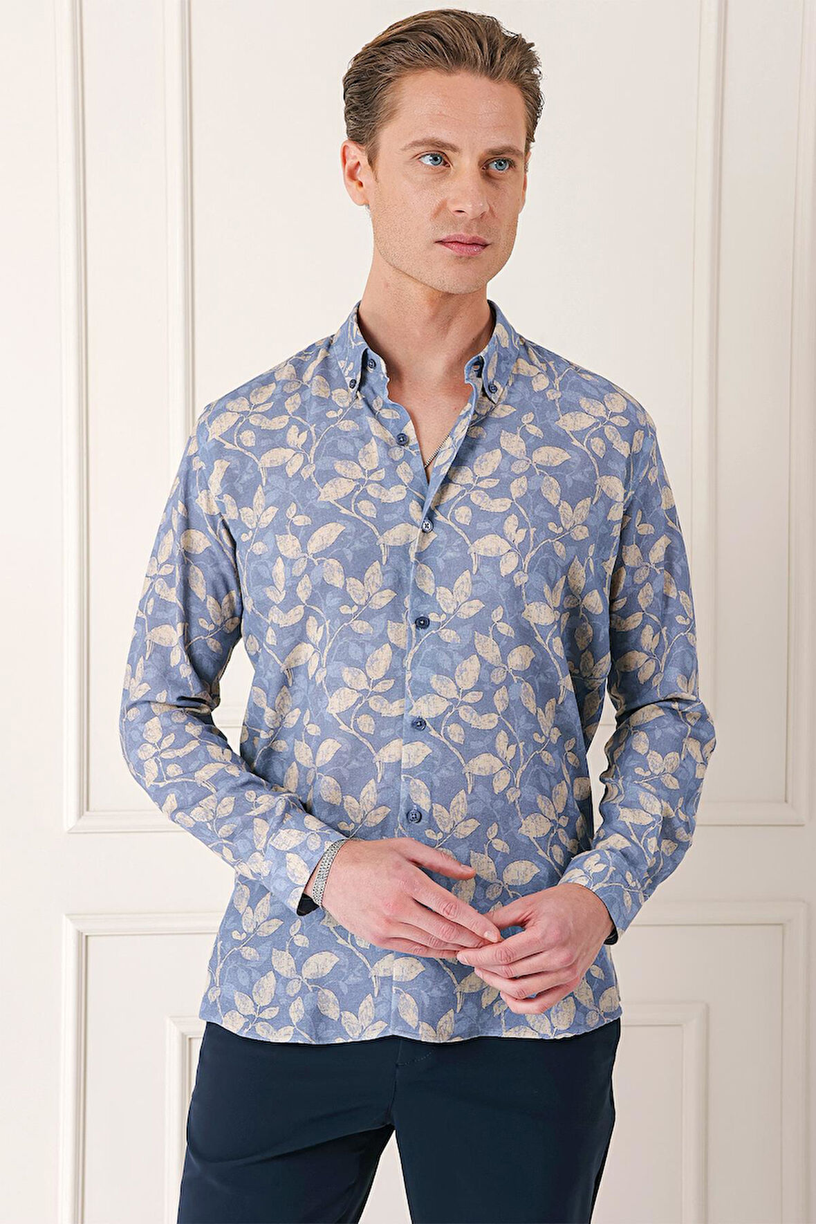 G 1567 Comfort Fit Düğmeli Yaka Yaprak Desenli Pamuk Casuel İndigo Gömlek