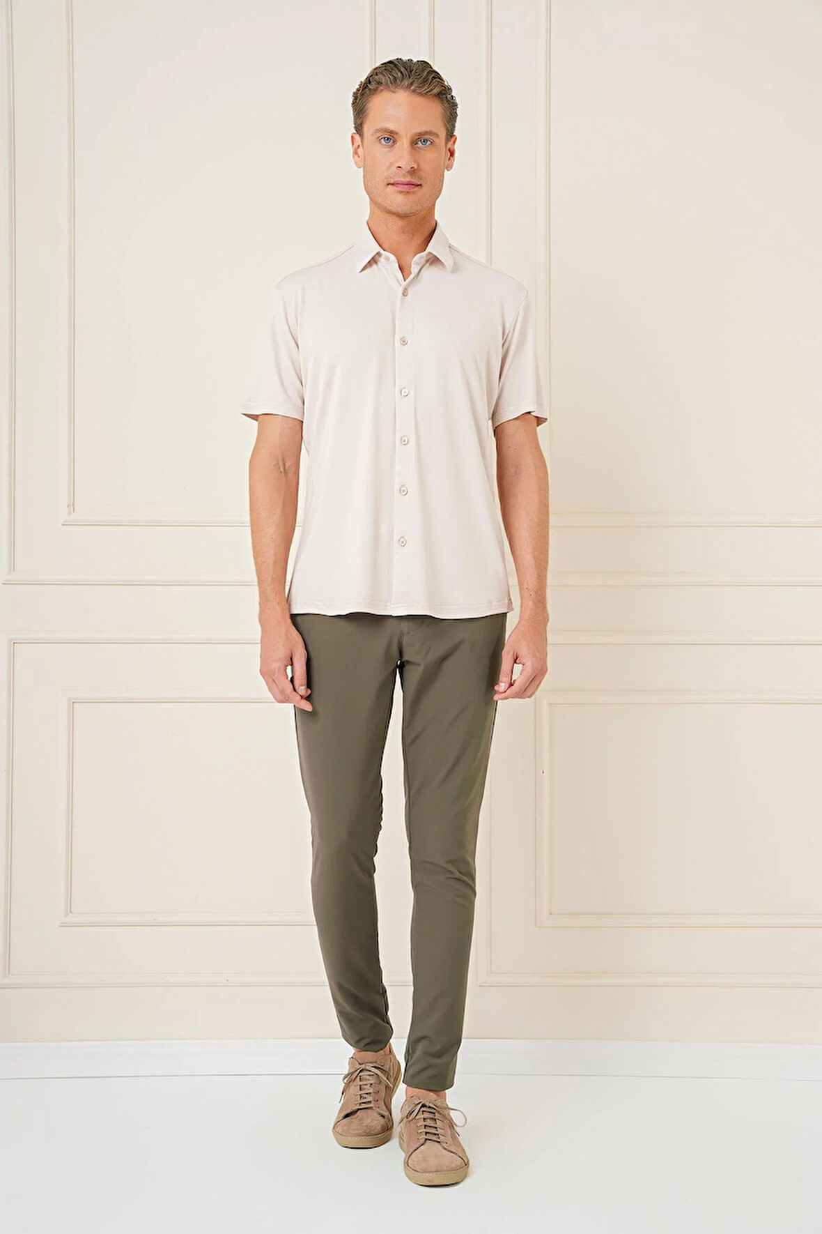 G 1573 Comfort Fit Spor Yaka Kısa Kol Esnek Pamuk Bej Gömlek