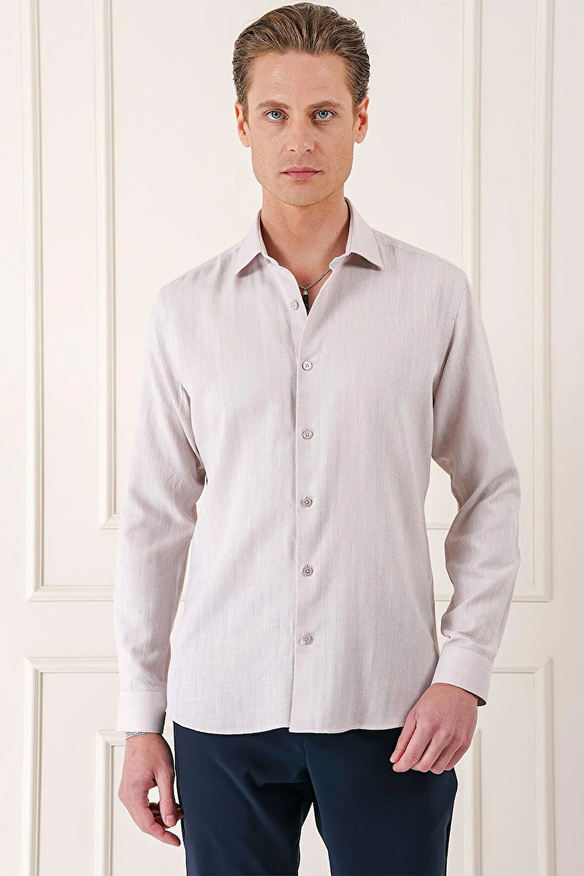 Gk 722 Comfort Fit Balıksırtı Dokuma %100 Pamuk Klasik Bej Gömlek