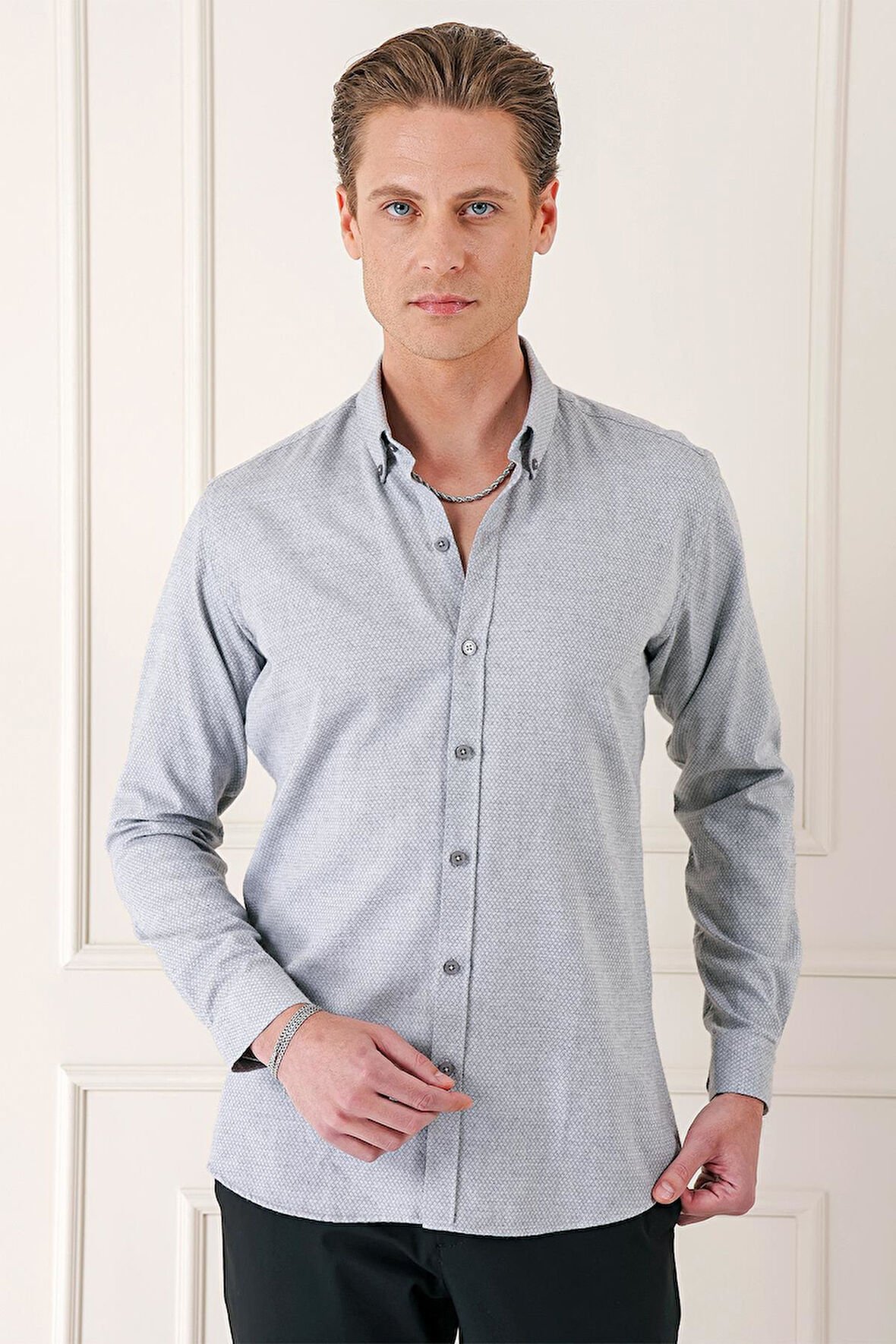 Gk 724 Slim Fit Düğmeli Yaka Dokulu %100 Pamuk Klasik Açık Gri Gömlek