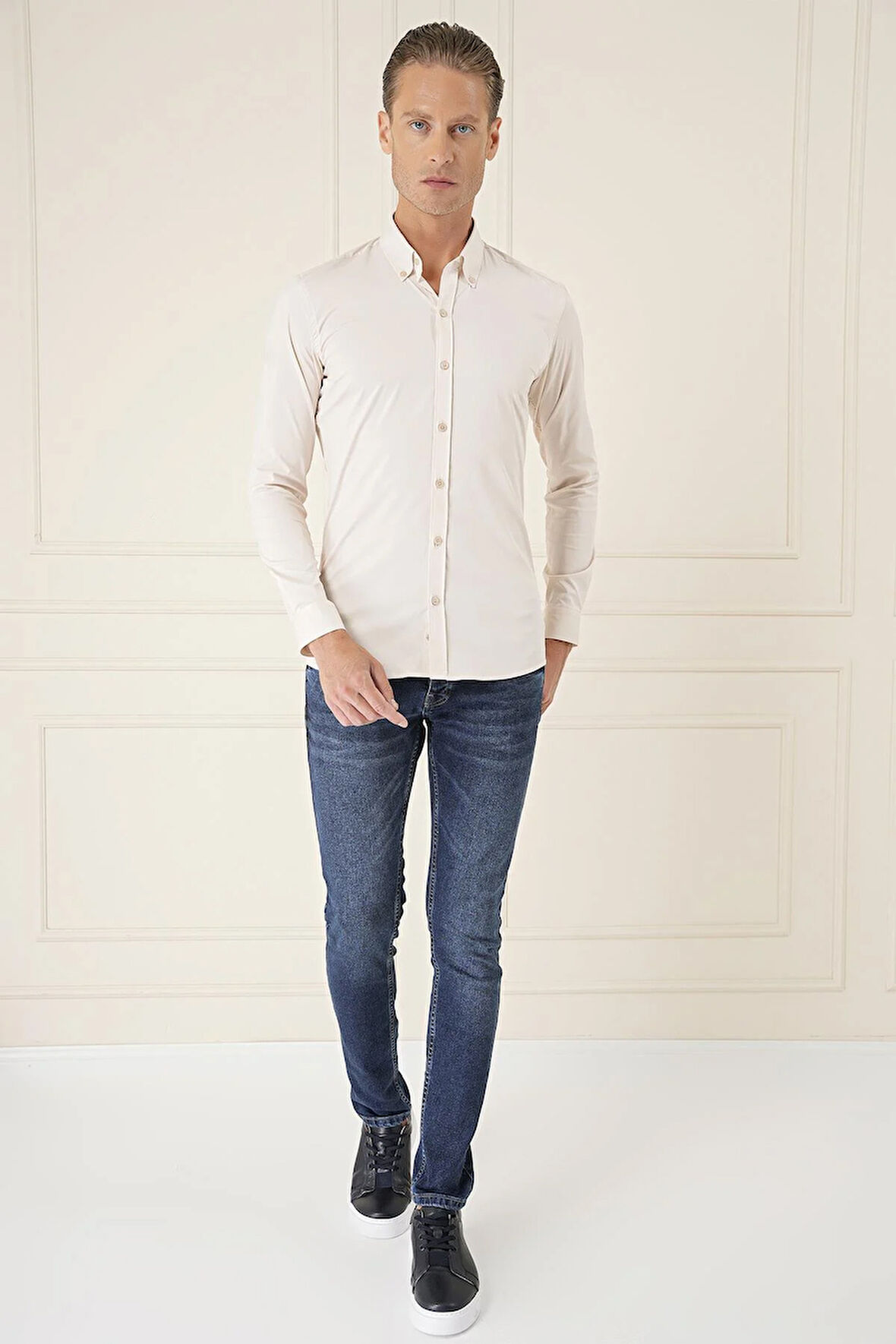 Gk 727 Slim Fit Düğmeli Yaka Esnek Pamuk Klasik Bej Gömlek