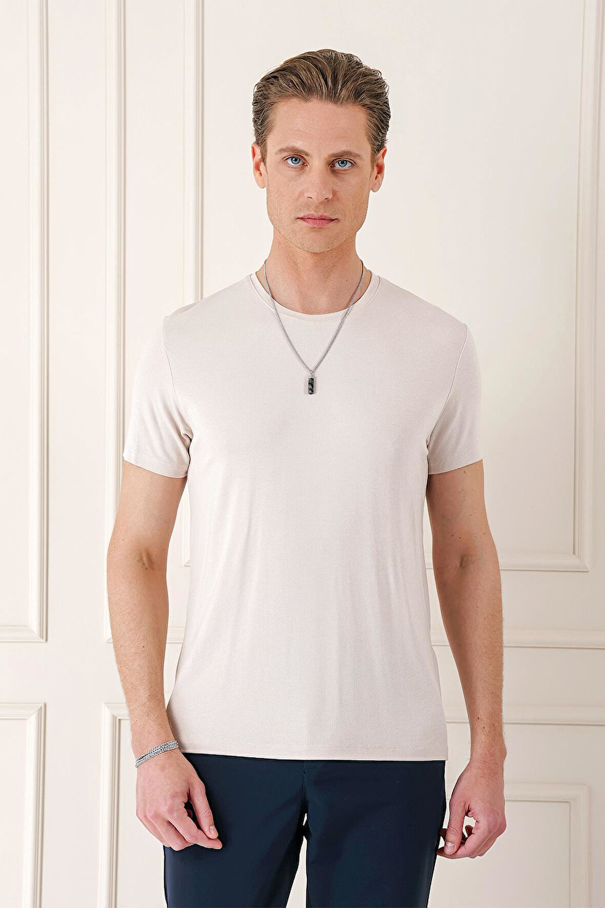 Ts 823 Slim Fit Bisiklet Yaka Düz Pamuklu Açık Bej Tişört