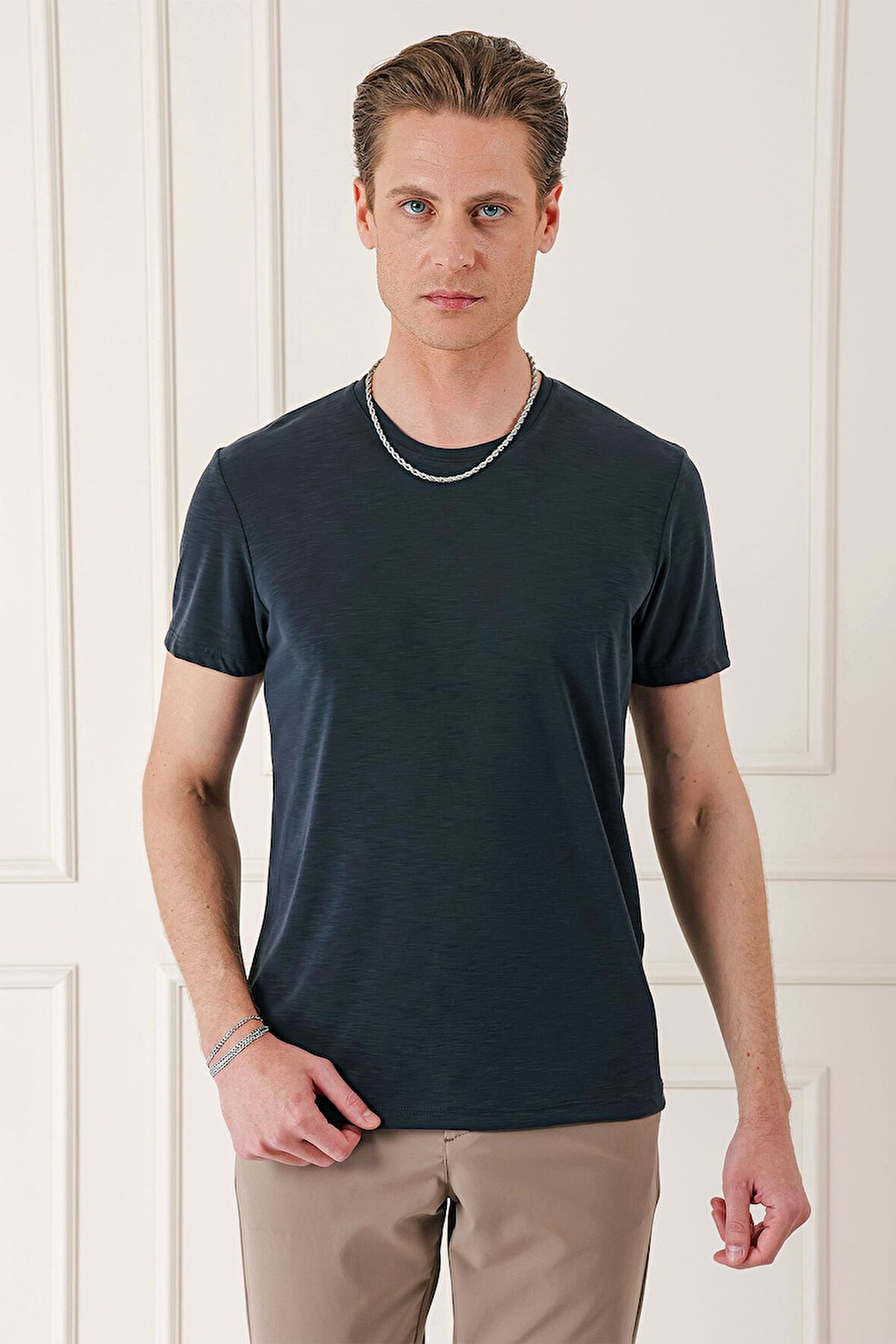 Ts 881 Slim Fit Bisiklet Yaka Doku Desenli Pamuklu Siyah Tişört