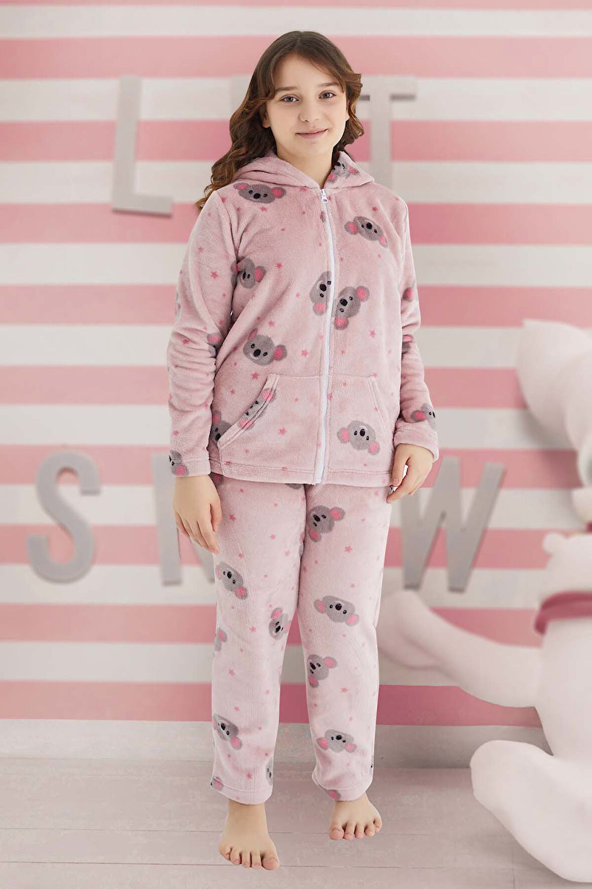 Kız Çocuk Desenli Polar Pijama Takımı 240523 Pudra | 11 Yaş